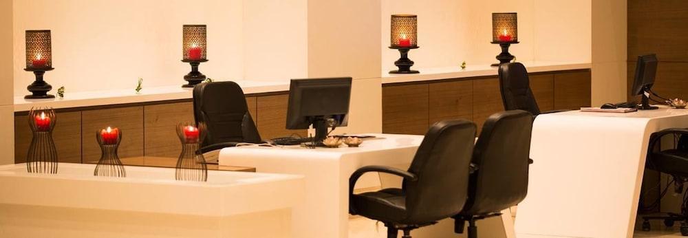 Regenta Central Grand Exotica Pimpri-Chinchwad Eksteriør billede