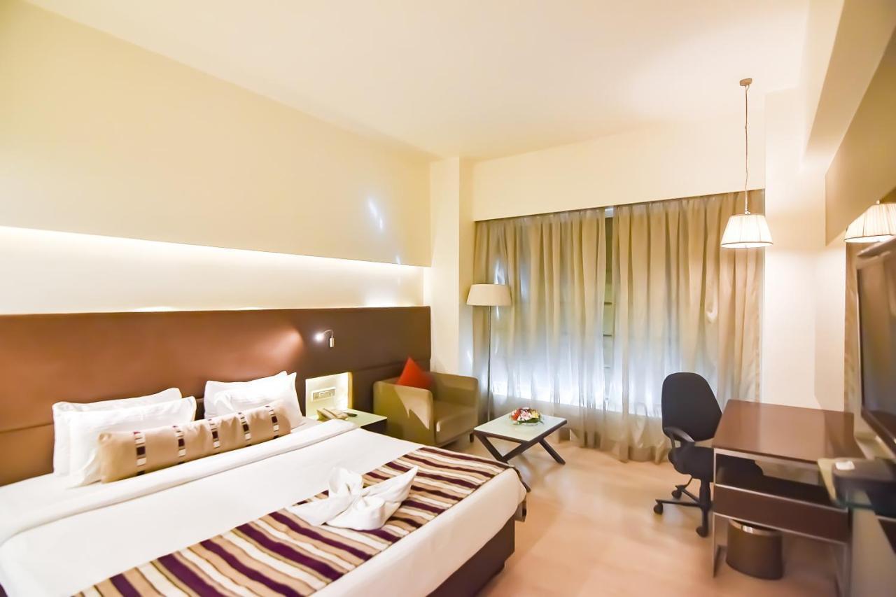 Regenta Central Grand Exotica Pimpri-Chinchwad Eksteriør billede
