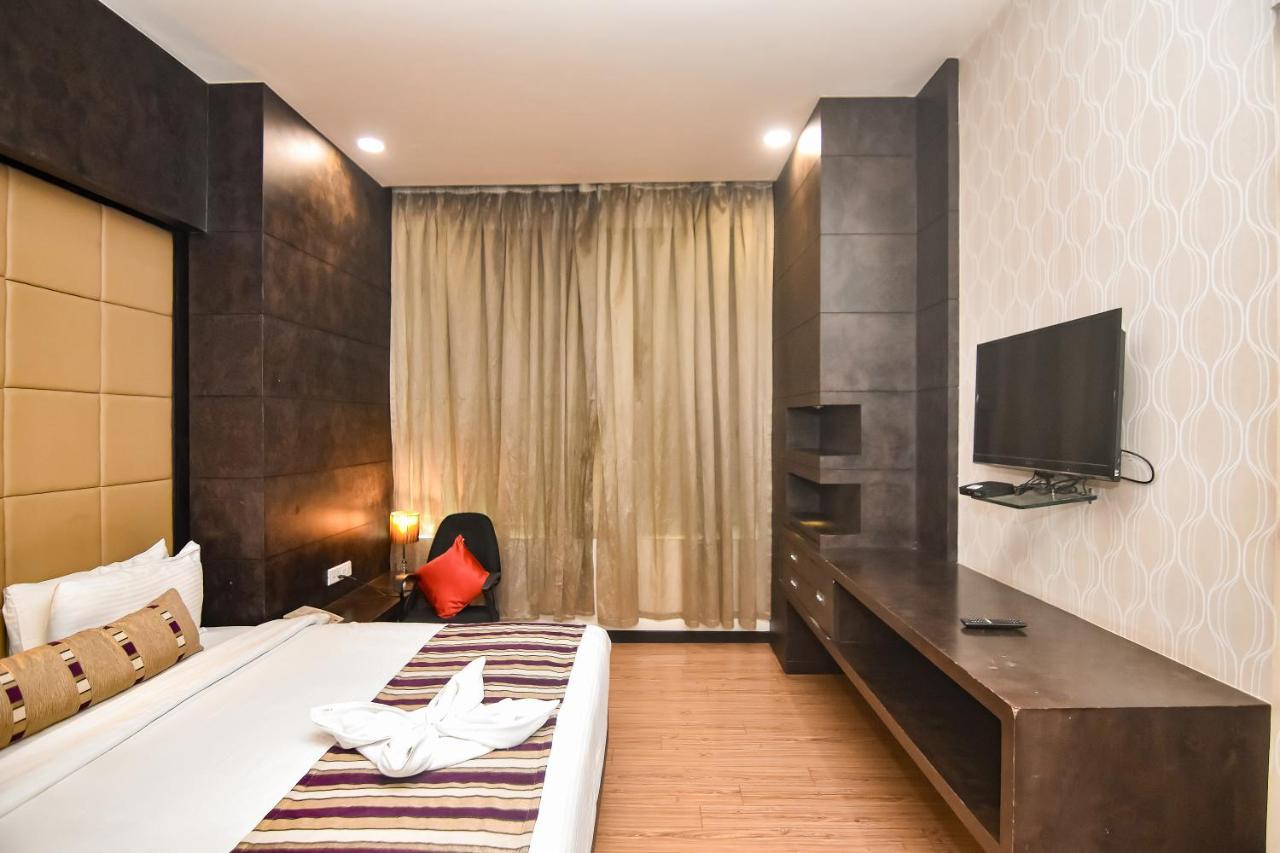 Regenta Central Grand Exotica Pimpri-Chinchwad Eksteriør billede