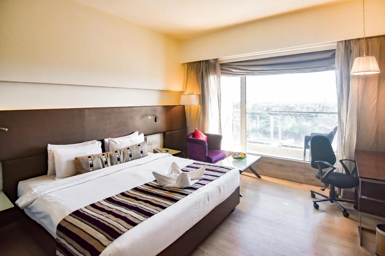 Regenta Central Grand Exotica Pimpri-Chinchwad Eksteriør billede