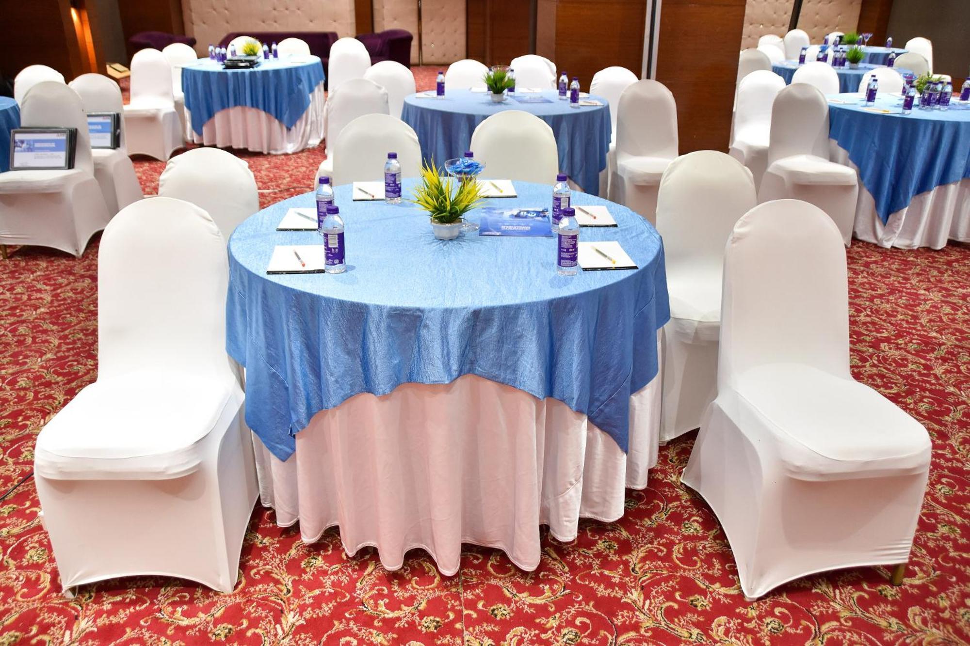 Regenta Central Grand Exotica Pimpri-Chinchwad Eksteriør billede