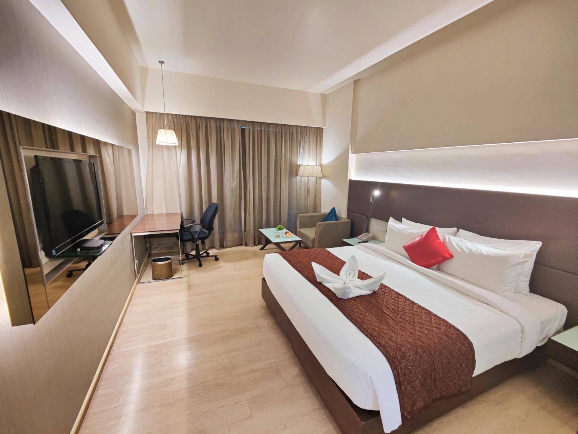Regenta Central Grand Exotica Pimpri-Chinchwad Eksteriør billede