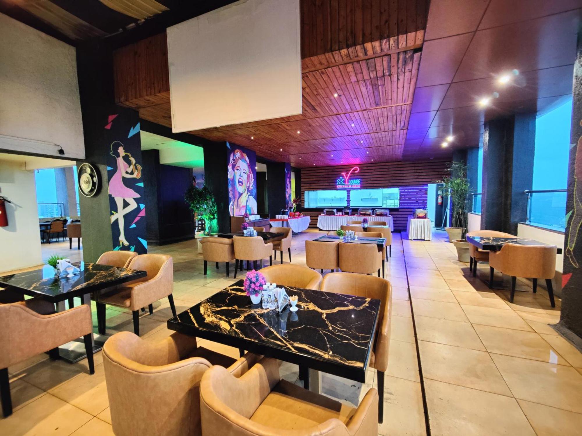 Regenta Central Grand Exotica Pimpri-Chinchwad Eksteriør billede