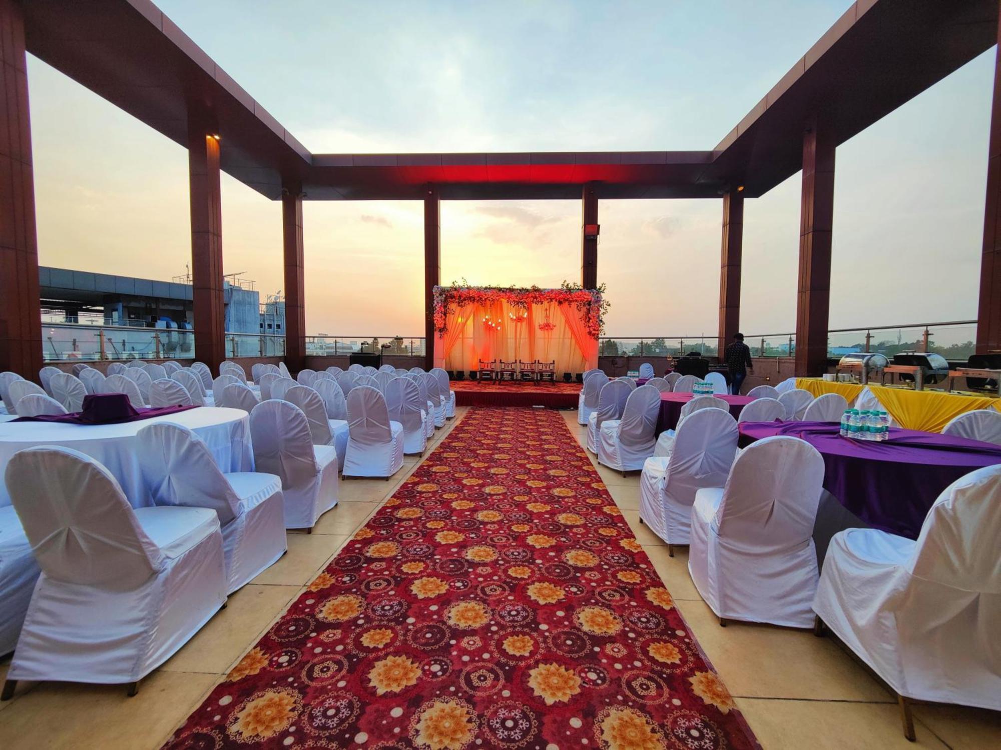 Regenta Central Grand Exotica Pimpri-Chinchwad Eksteriør billede