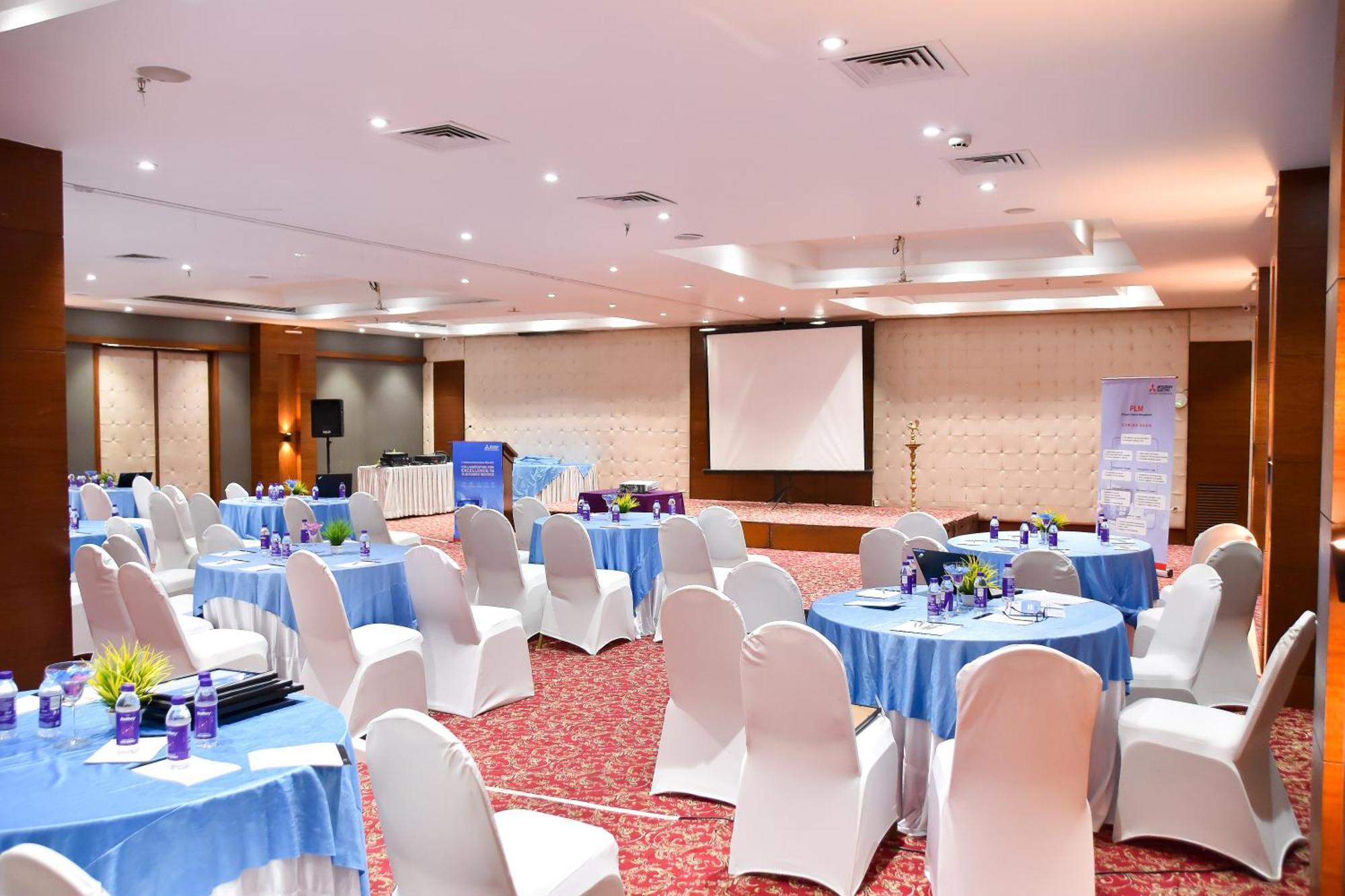 Regenta Central Grand Exotica Pimpri-Chinchwad Eksteriør billede