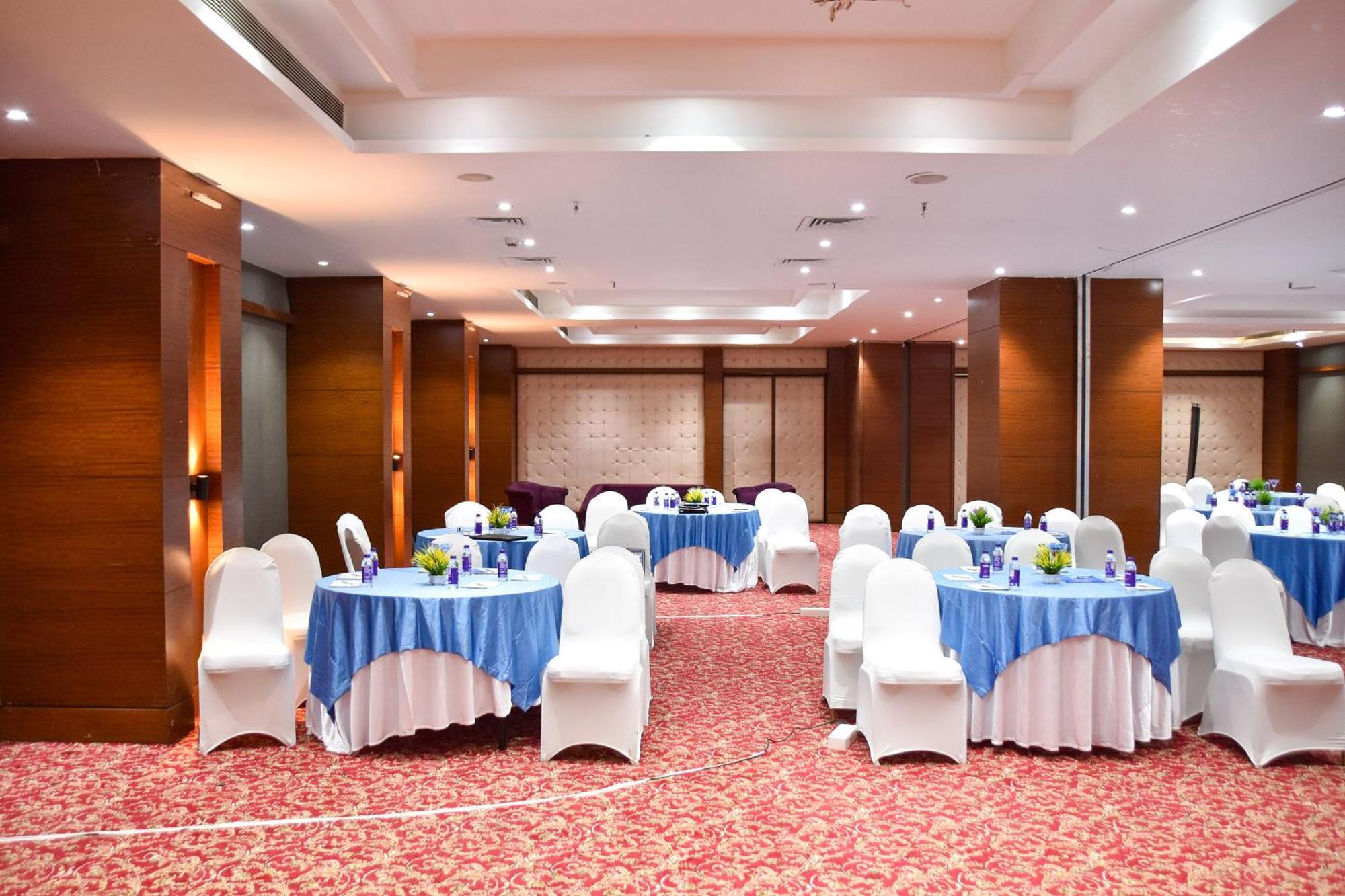 Regenta Central Grand Exotica Pimpri-Chinchwad Eksteriør billede