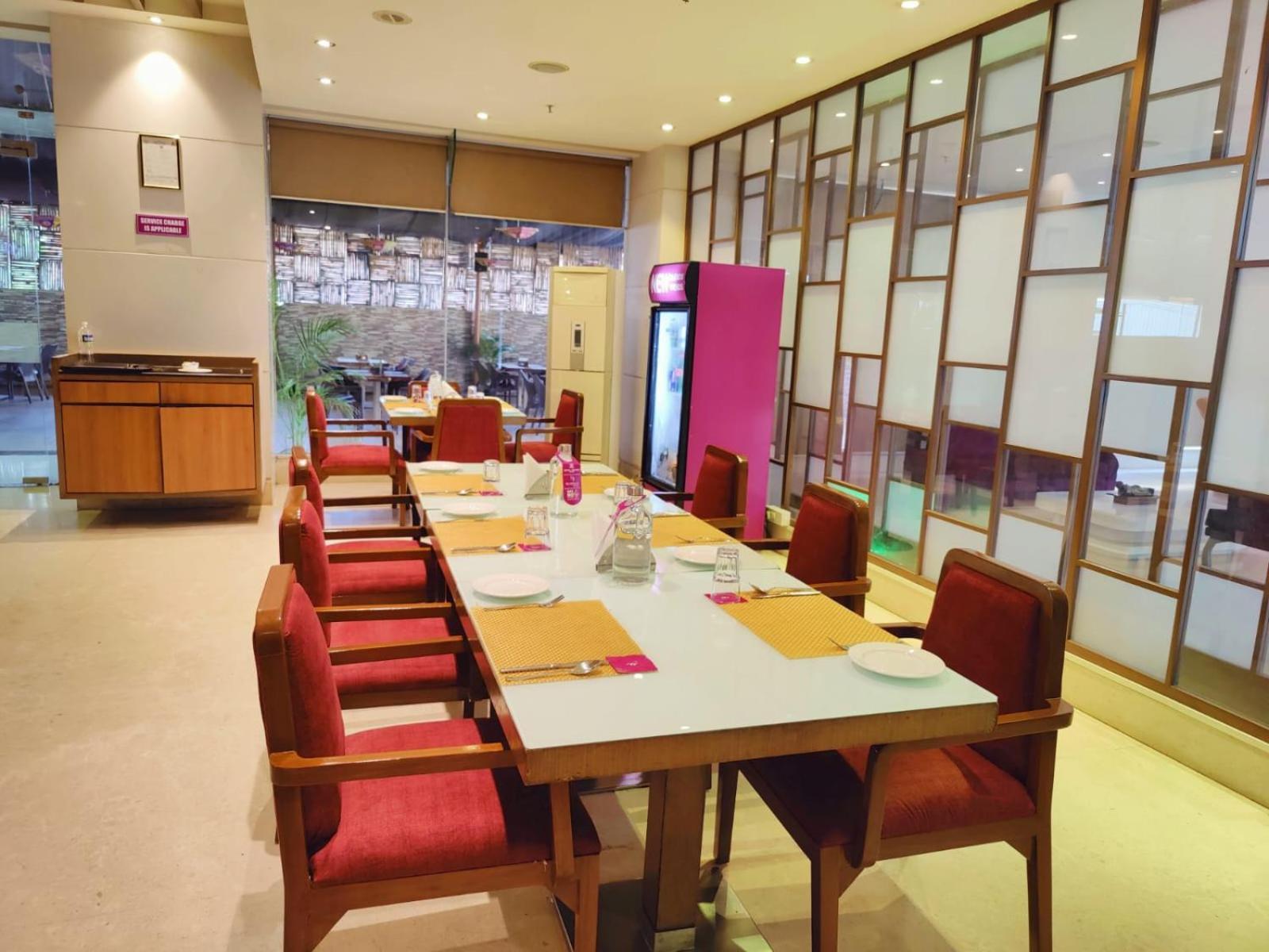 Regenta Central Grand Exotica Pimpri-Chinchwad Eksteriør billede