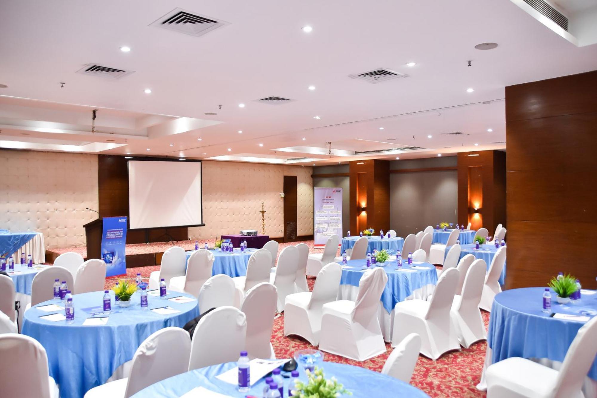 Regenta Central Grand Exotica Pimpri-Chinchwad Eksteriør billede