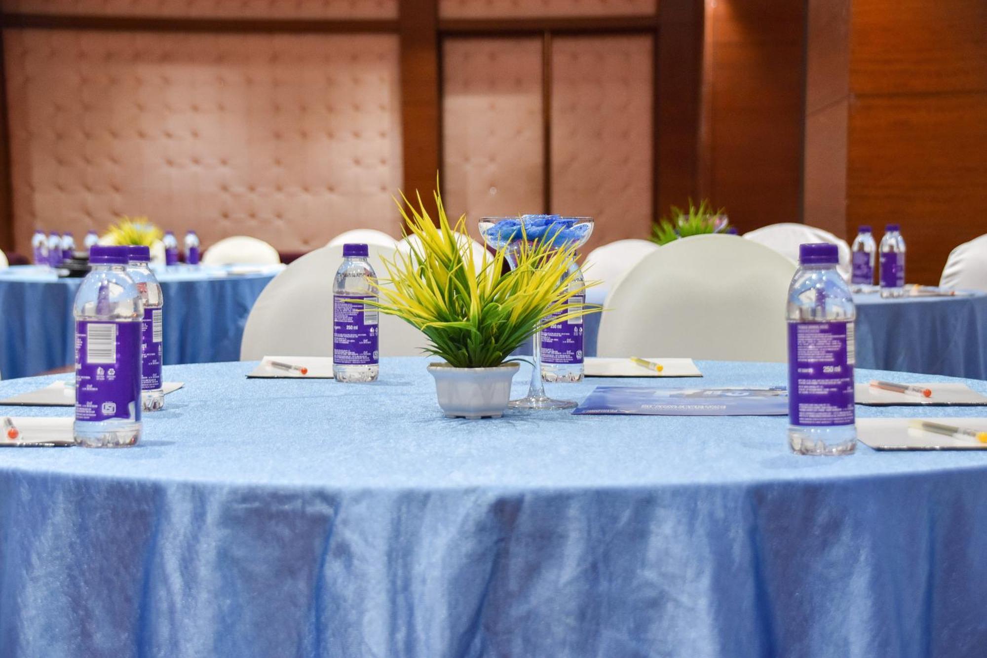 Regenta Central Grand Exotica Pimpri-Chinchwad Eksteriør billede