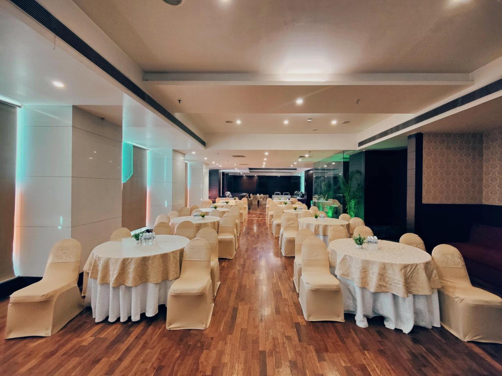 Regenta Central Grand Exotica Pimpri-Chinchwad Eksteriør billede