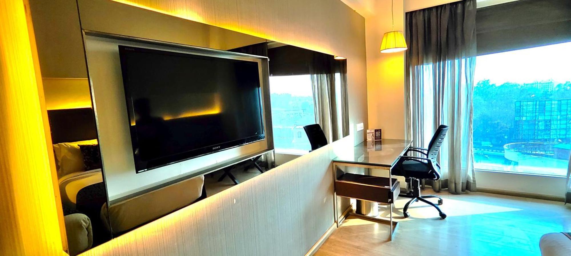Regenta Central Grand Exotica Pimpri-Chinchwad Eksteriør billede