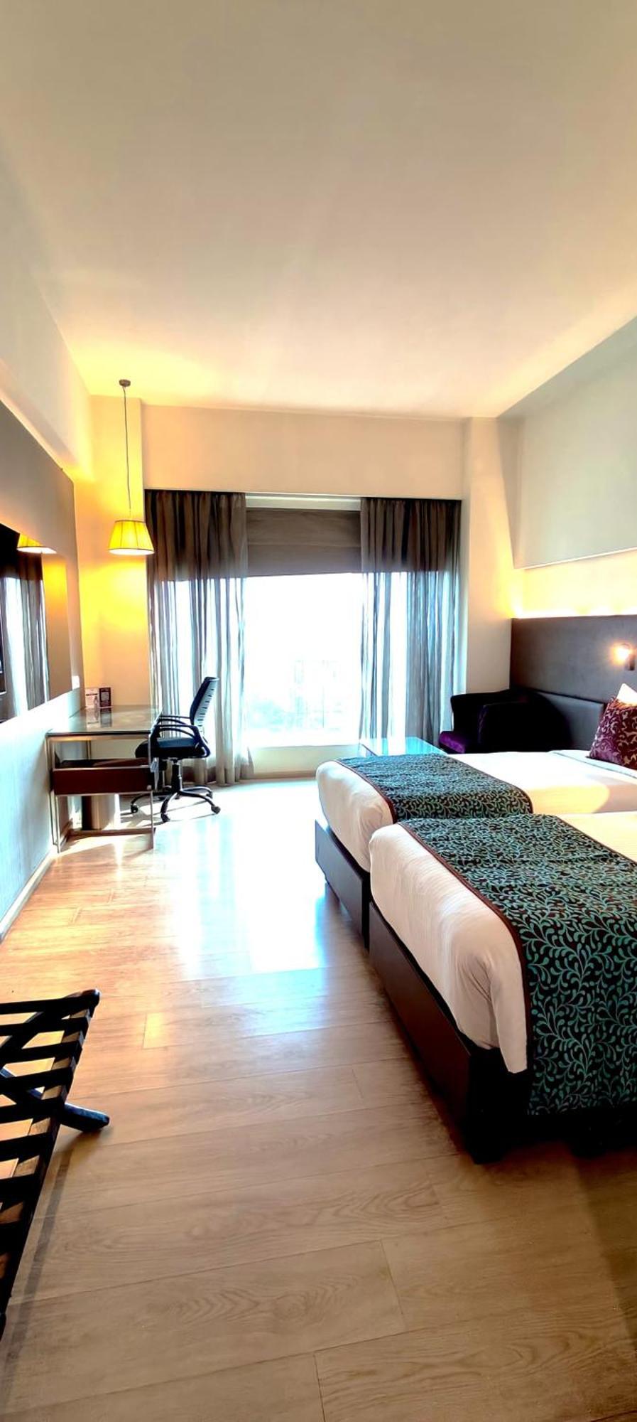 Regenta Central Grand Exotica Pimpri-Chinchwad Eksteriør billede